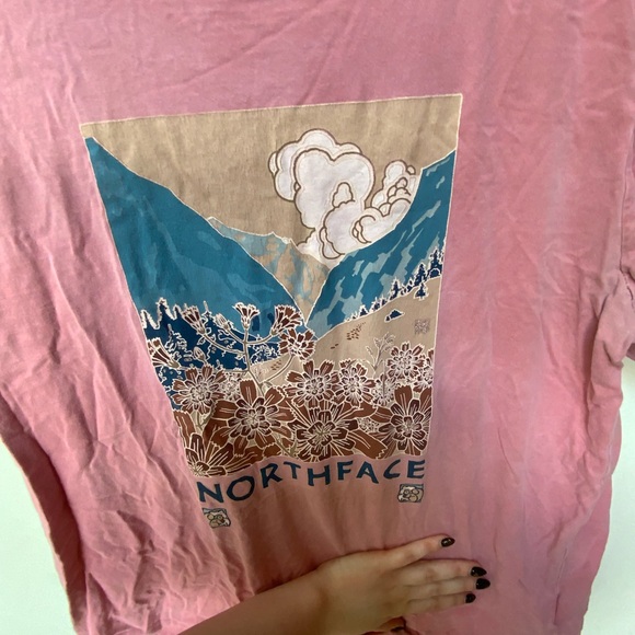 The North Face Tee - Picture 2 of 5